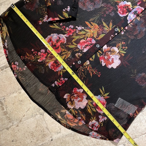 Kut from the Kloth sheer black floral button front blouse. Size M - Picture 10 of 11